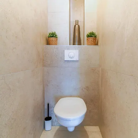 Daire Select'sohome - Superbe Pour 4 Personnes A Deux Pas De La Et Des Commerces De La Faviere ! - Iloa-b01 *