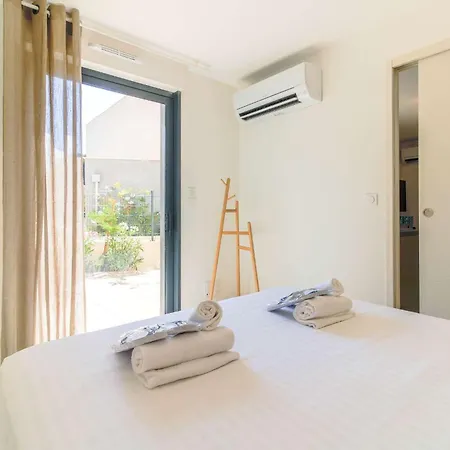 Select'sohome - Superbe Pour 4 Personnes A Deux Pas De La Et Des Commerces De La Faviere ! - Iloa-b01 Daire *